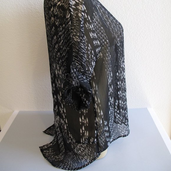 EXPRESS Black and White Chiffon Blouse - Picture 7 of 14